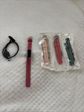Fitbit Luxe with Extra Silicone Bands and Charger (Size Small)